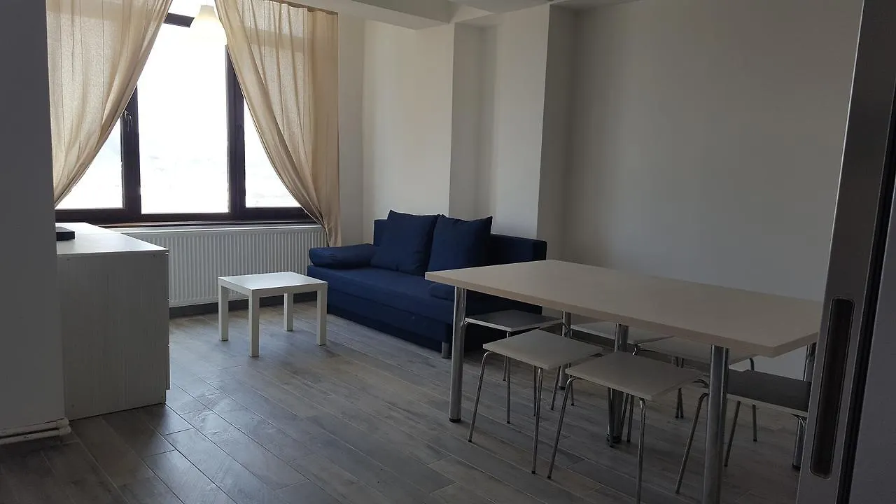 Pipera Park Lake View Apartments Бухарест