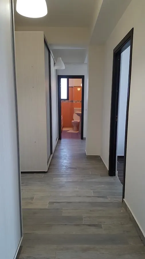 Pipera Park Lake View Apartments Бухарест