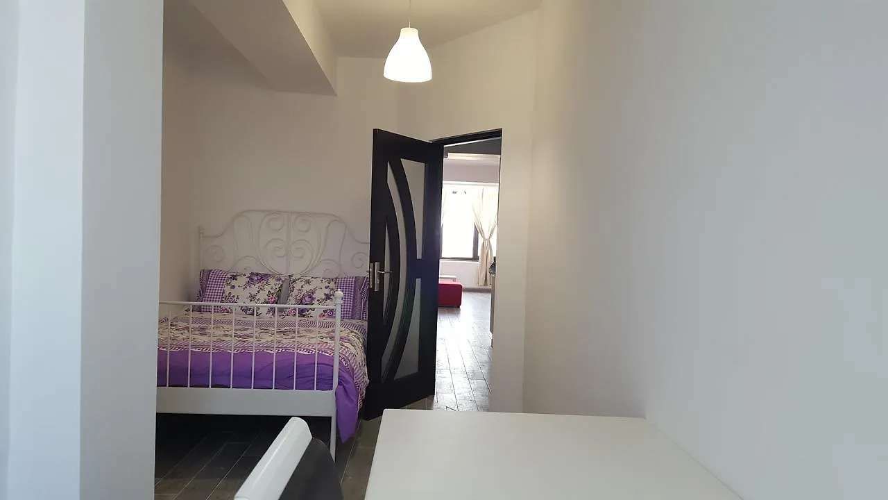 Pipera Park Lake View Apartments Бухарест 0*,
