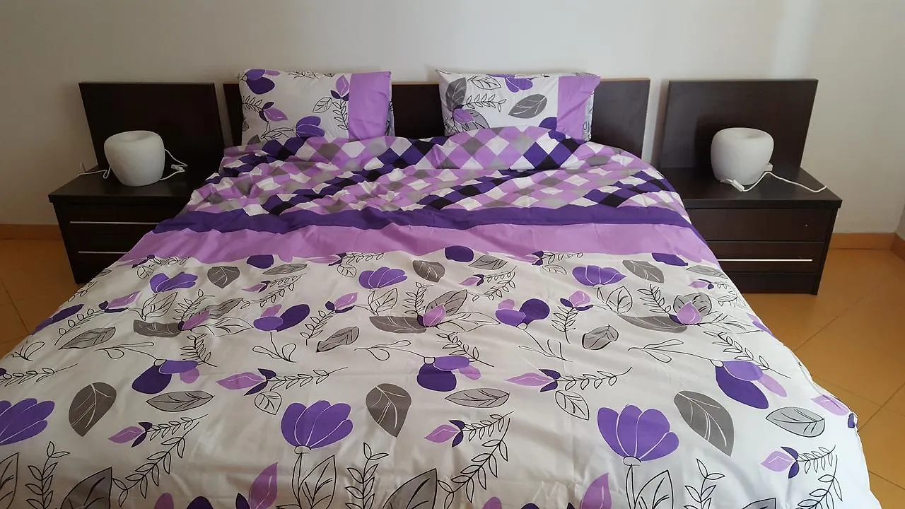 Pipera Park Lake View Apartments Бухарест